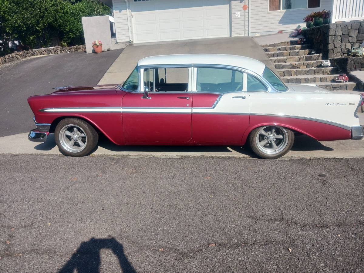 Chevy-bel-air-4dr-1956-custom-5