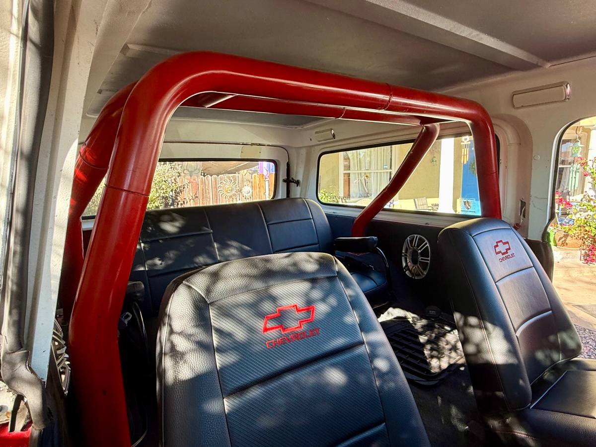 Chevy-blazer-1972-red-9