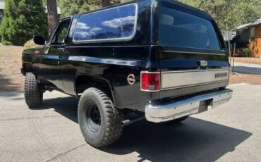 Chevy-blazer-1973-black-10