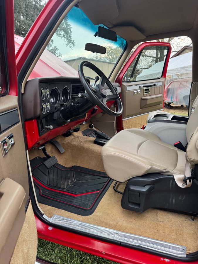 Chevy-blazer-1982-red-1