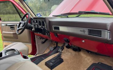 Chevy-blazer-1982-red-7