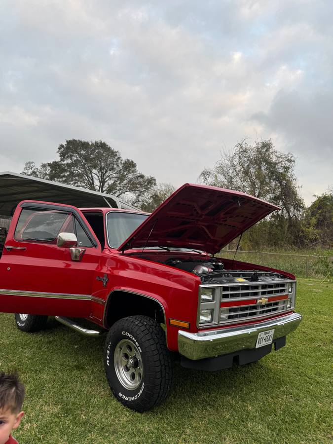 Chevy-blazer-1982-red-9