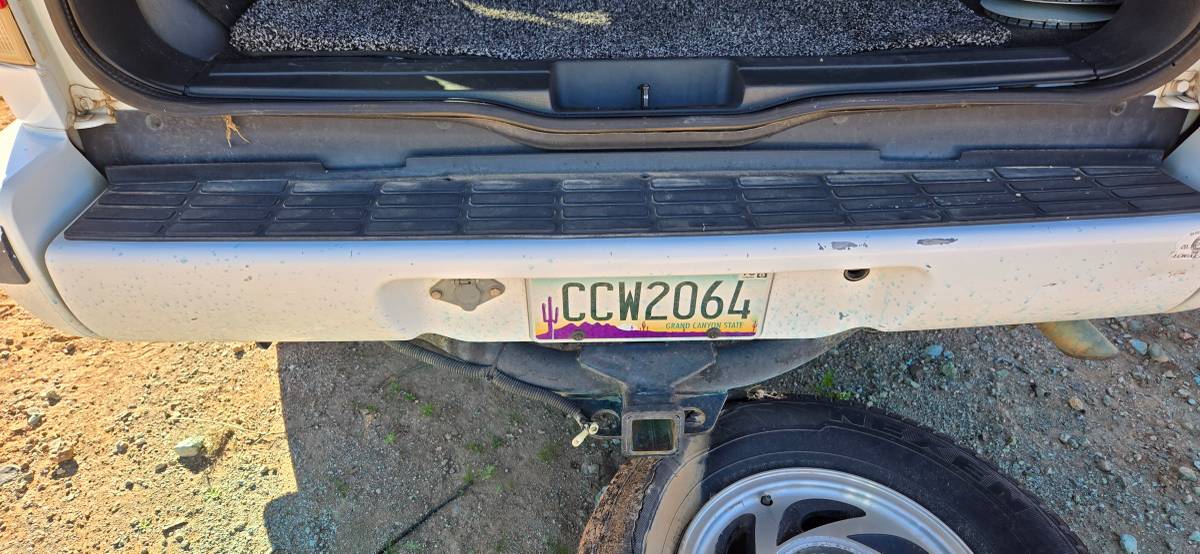 Chevy-blazer-1987-white-17