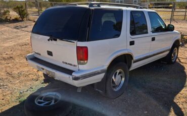 Chevy-blazer-1987-white-7