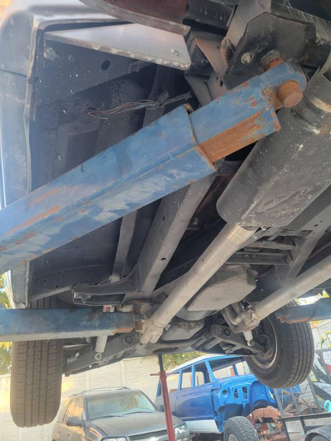 Chevy-c-10-1960-silver-15