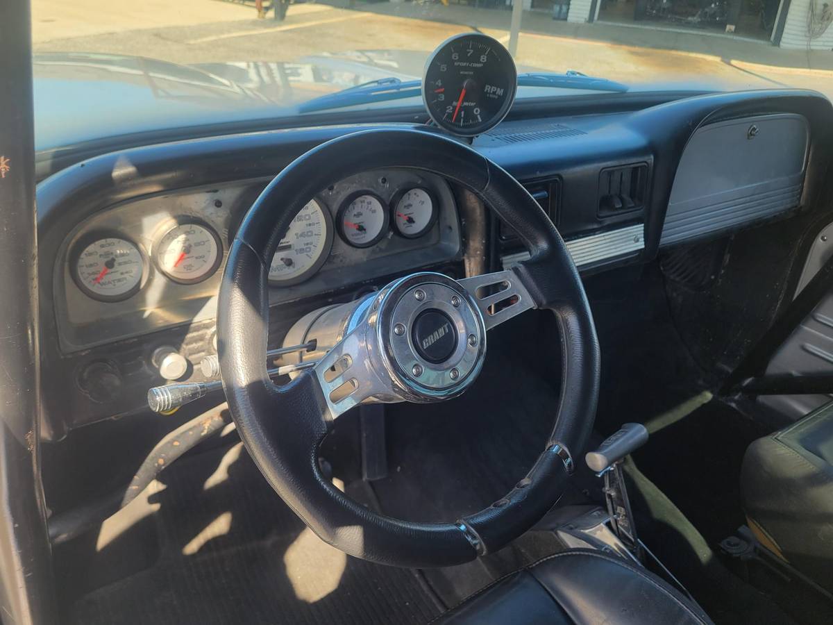 Chevy-c-10-1960-silver-17