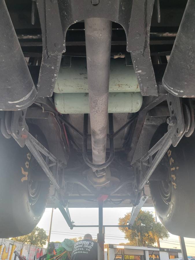 Chevy-c-10-1960-silver-3