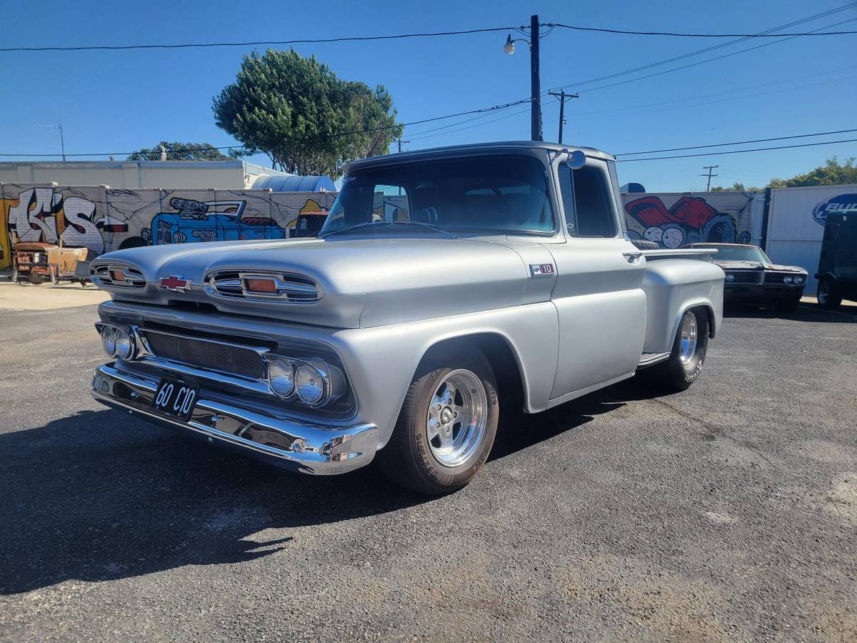 Chevy-c-10-1960-silver