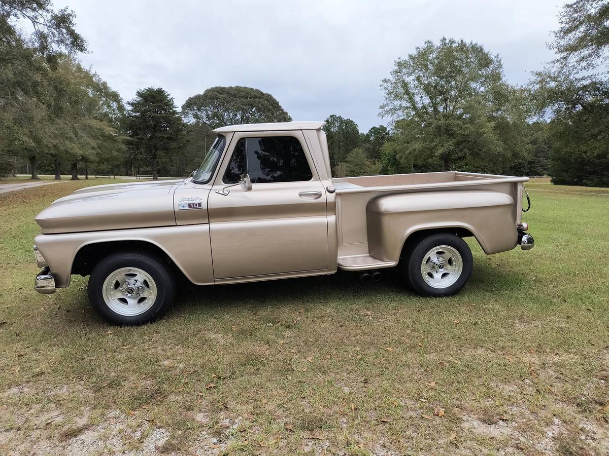 Chevy-c-10-1965-brown-3