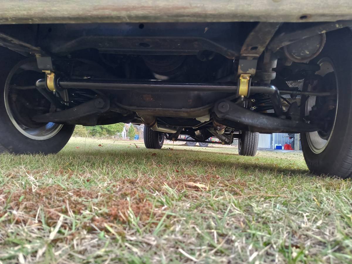 Chevy-c-10-1965-brown-8