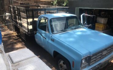 Chevy-c-30-1976-blue-1