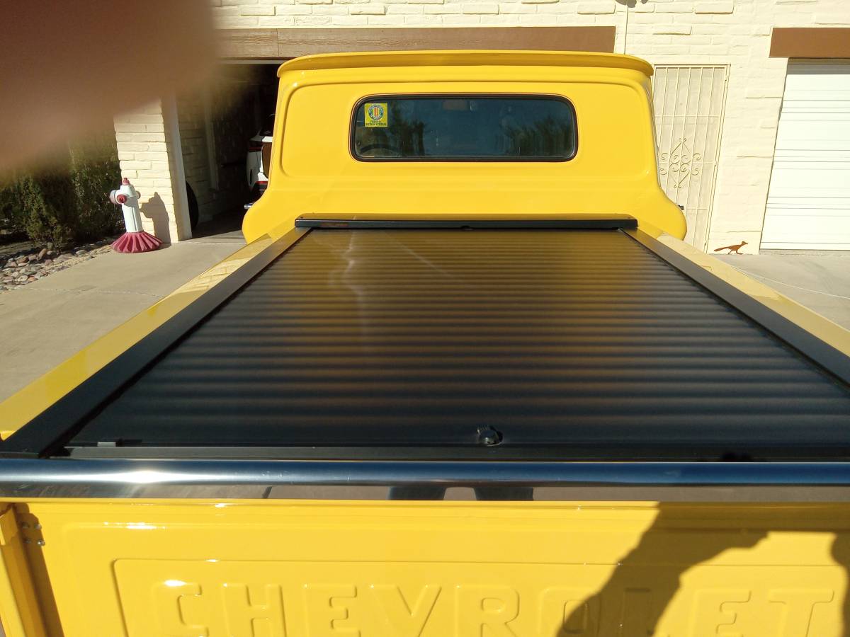 Chevy-c10-1966-yellow-9