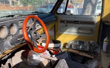 Chevy-c10-1973-silver-7