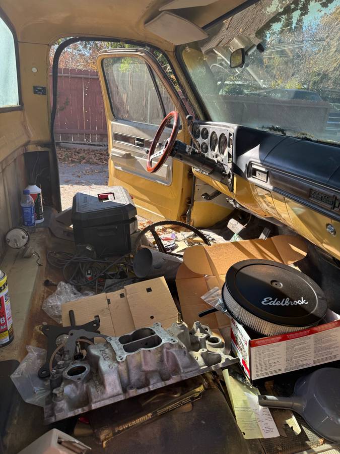 Chevy-c10-1973-silver-9