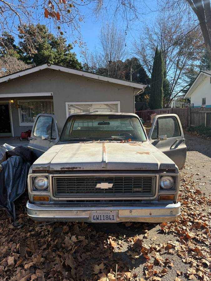 Chevy-c10-1973-silver