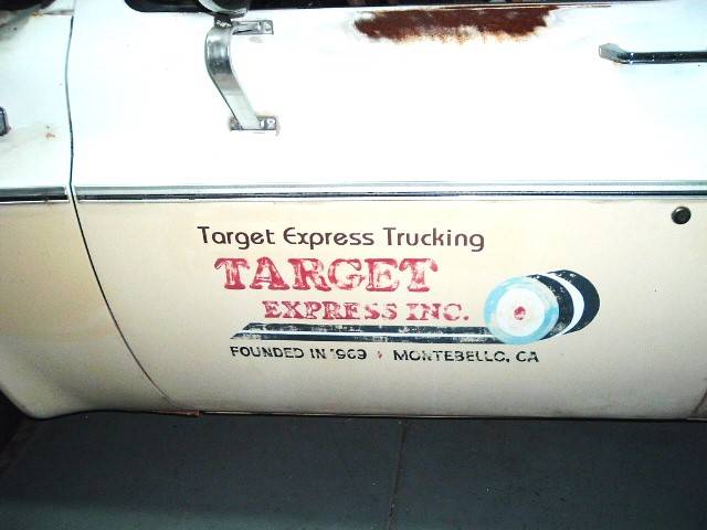 Chevy-c10-pickup-1974-custom-11