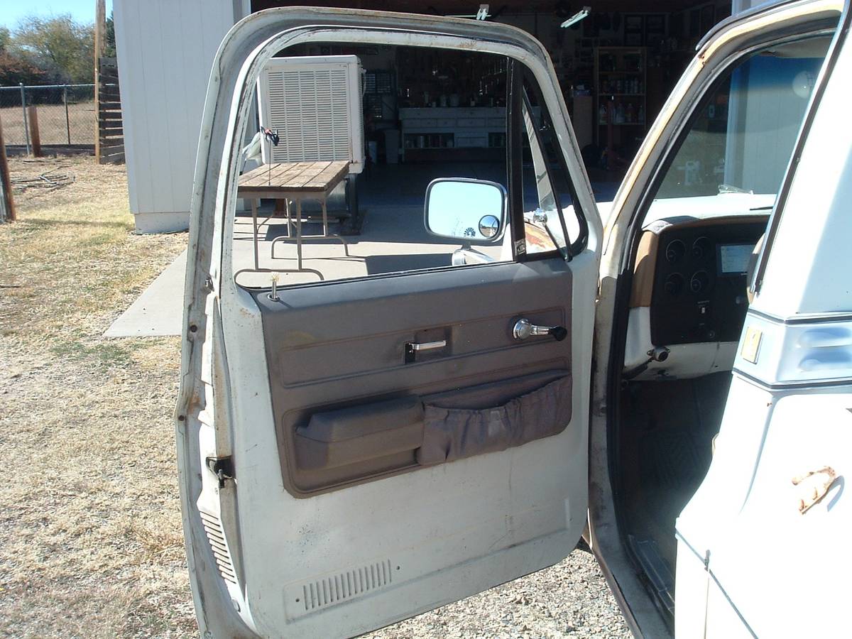 Chevy-c10-pickup-1974-custom