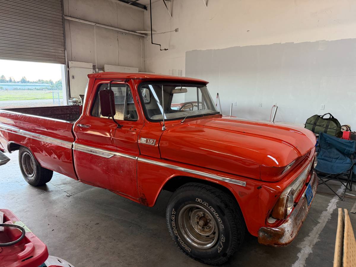 Chevy-c10-truck-1965-orange-3