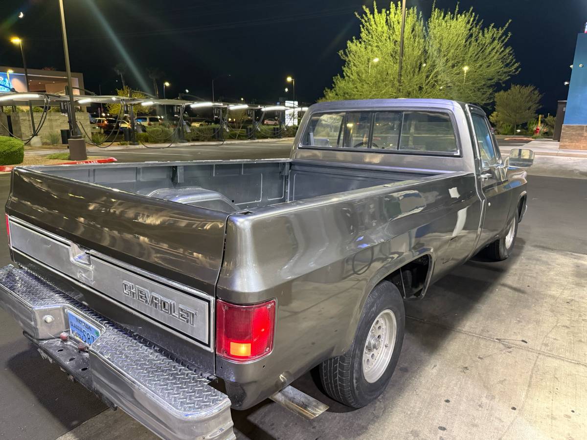 Chevy-c10-truck-1975-grey-2