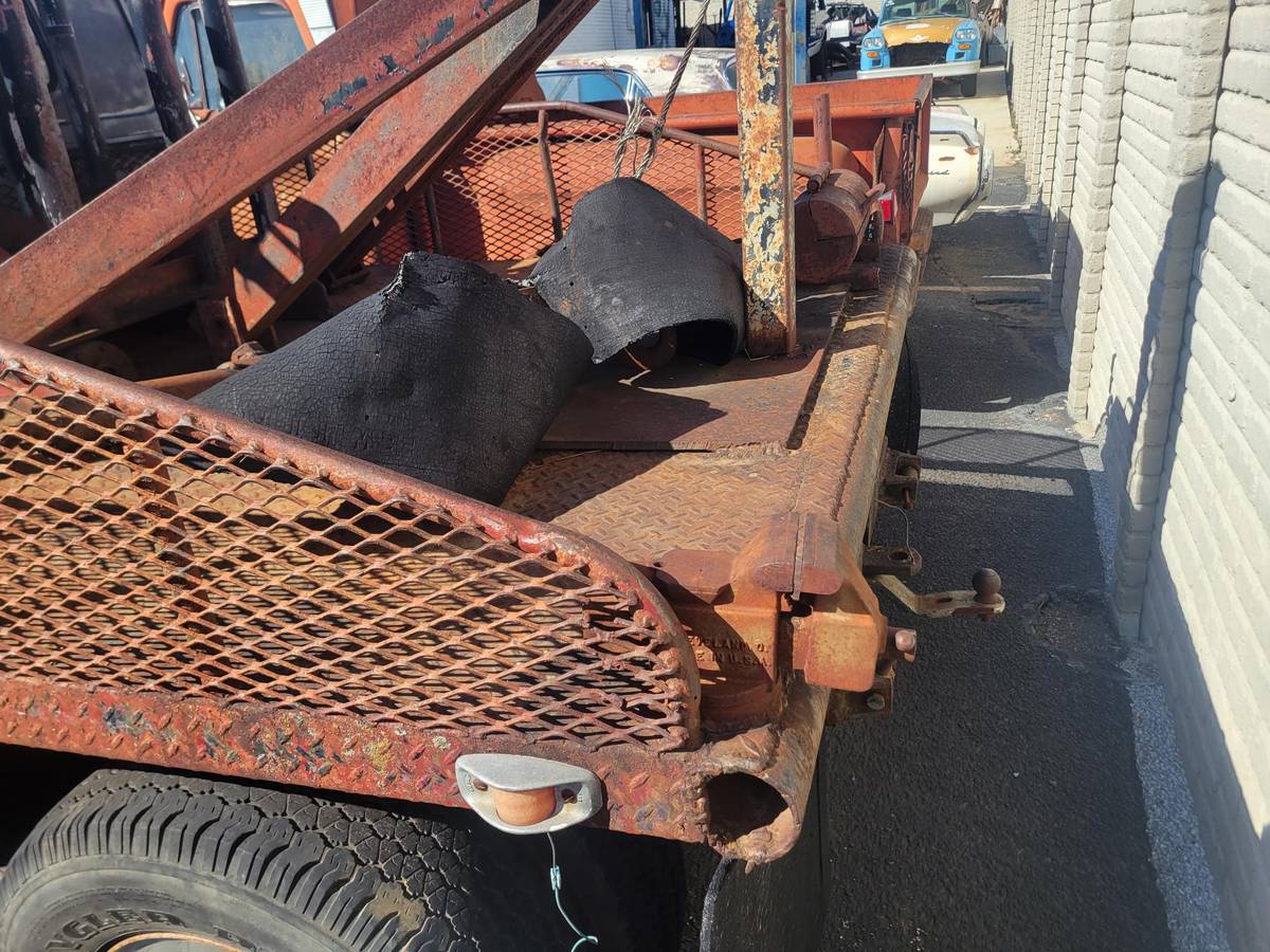 Chevy-c20-1965-brown-15