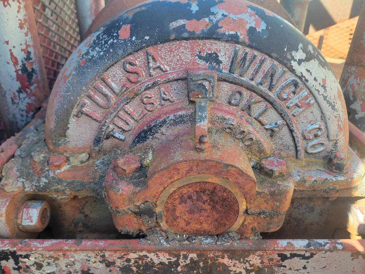 Chevy-c20-1965-brown-6