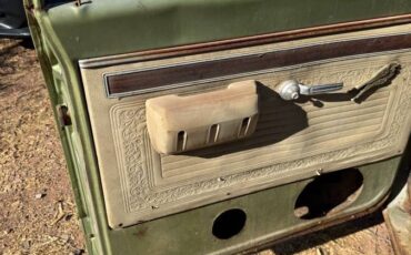 Chevy-c20-1970-grey-1