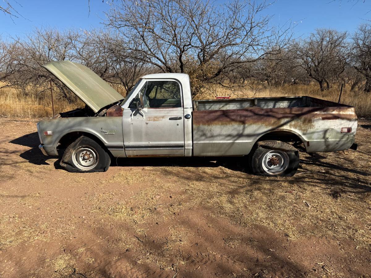 Chevy-c20-1970-grey-3