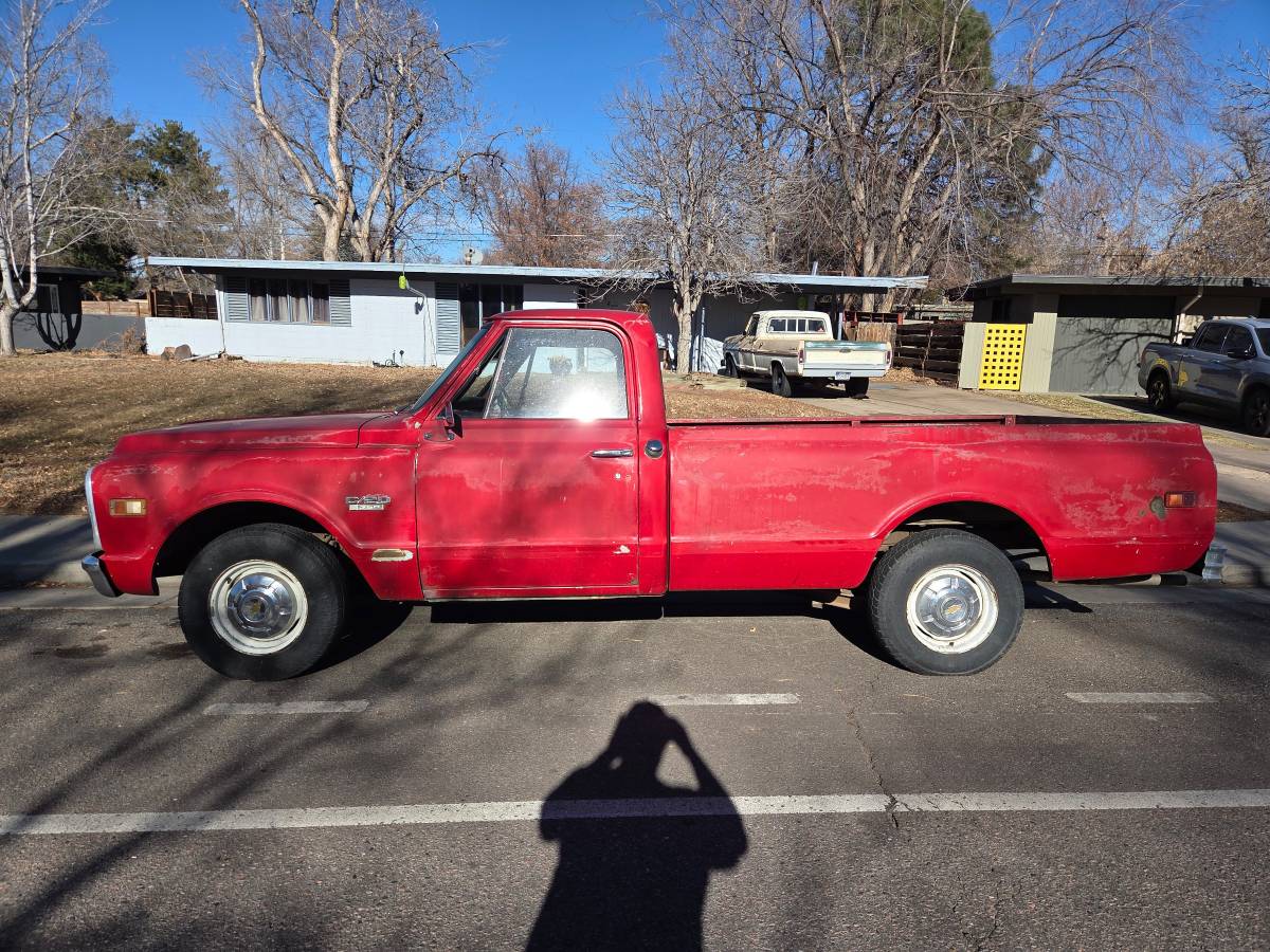 Chevy-c20-1970-red-2