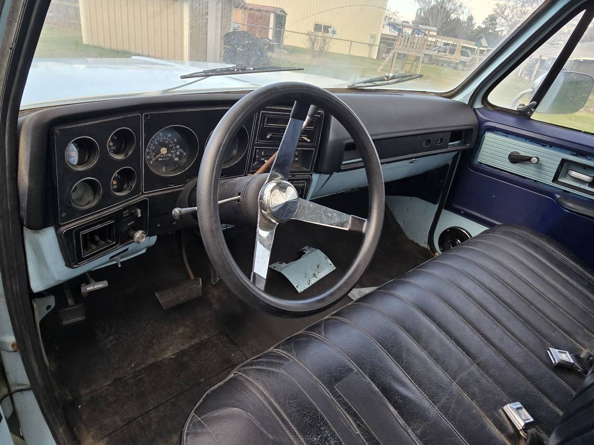 Chevy-c20-1979-blue-12