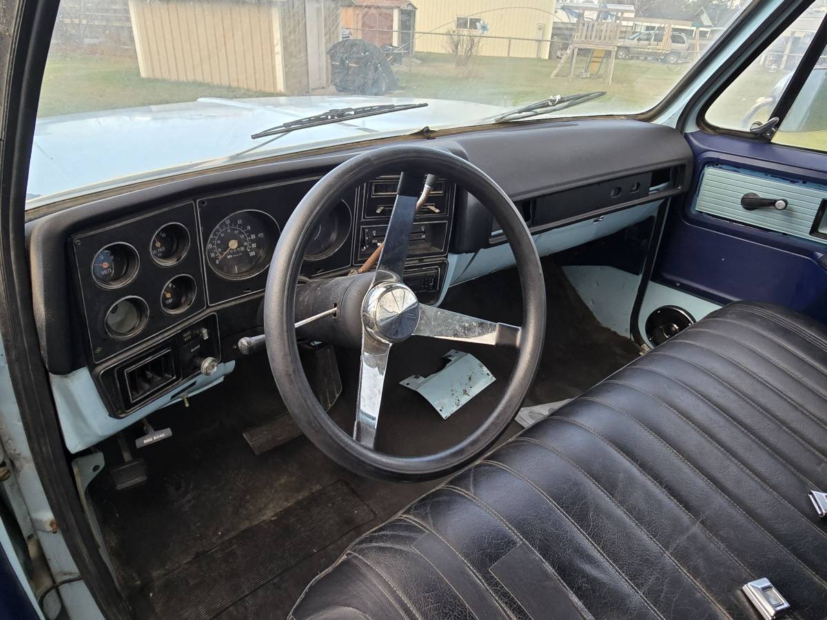 Chevy-c20-1979-blue-18