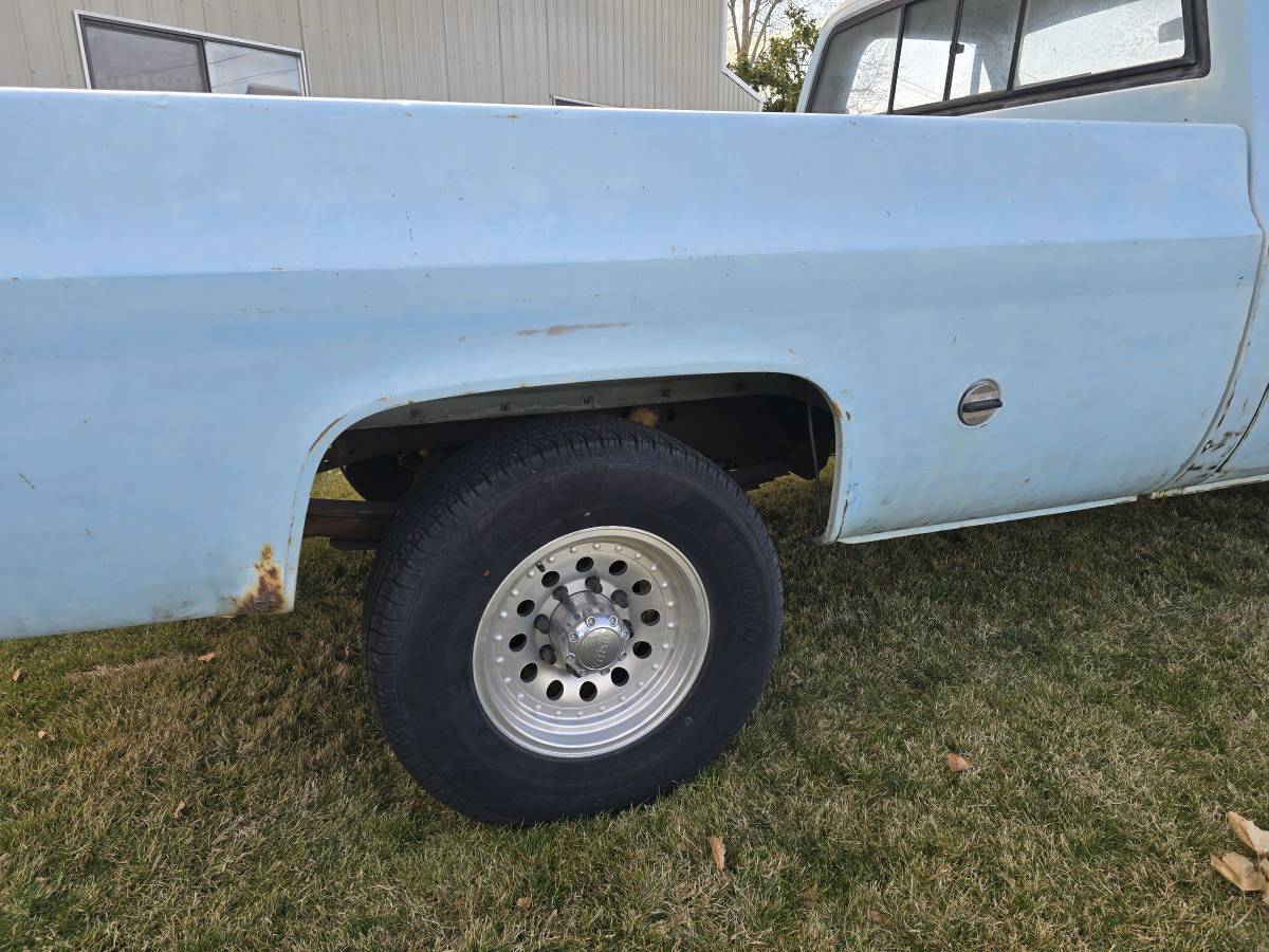 Chevy-c20-1979-blue-19