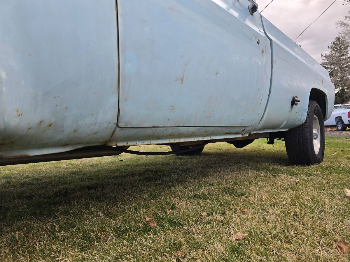 Chevy-c20-1979-blue-5