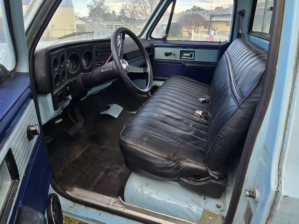 Chevy-c20-1979-blue-5