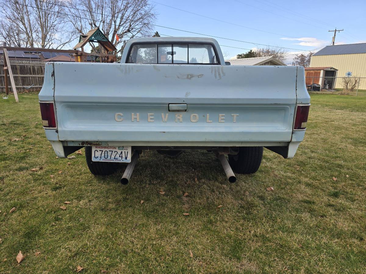 Chevy-c20-1979-blue-9