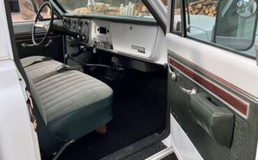 Chevy-c20-pickup-1970-white-11