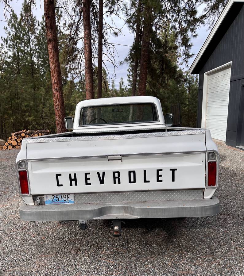 Chevy-c20-pickup-1970-white-4