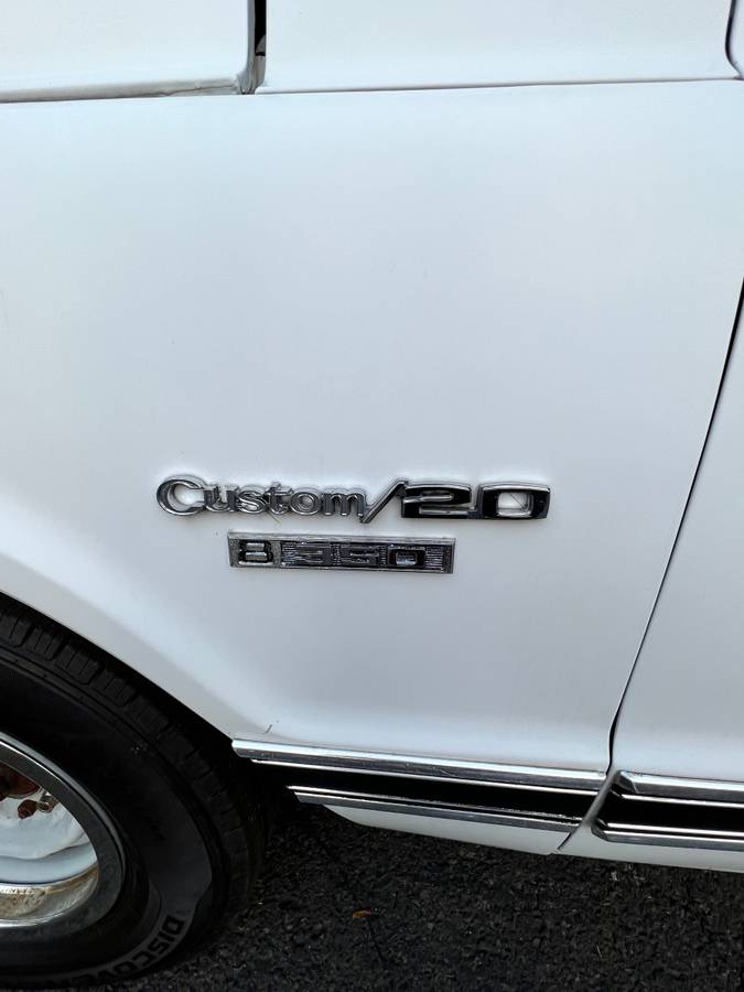Chevy-c20-pickup-1970-white-6