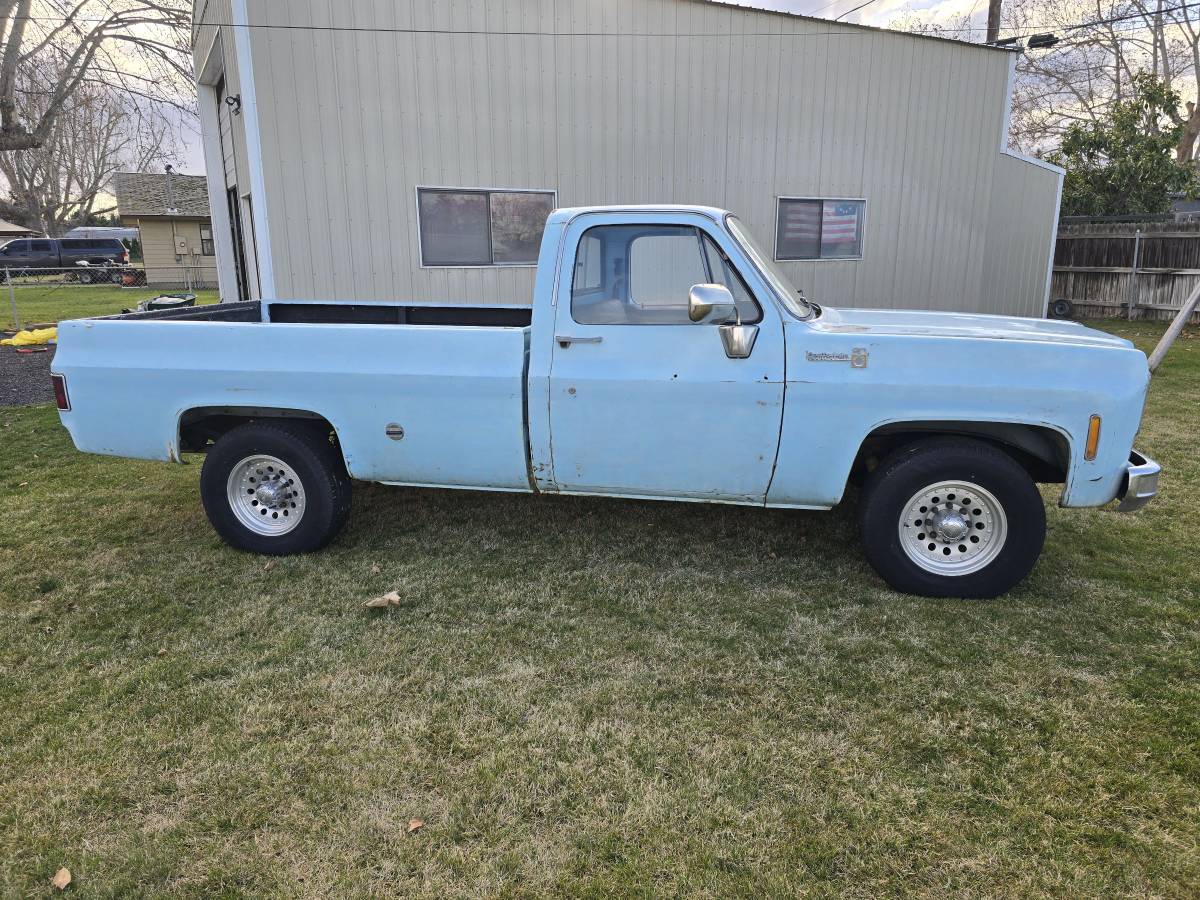 Chevy-c20-scotsdale-1979-blue-15