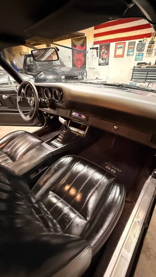 Chevy-camaro-1972-13