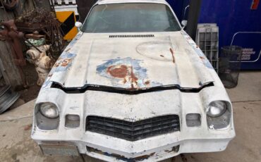 Chevy-camaro-1978-white-10