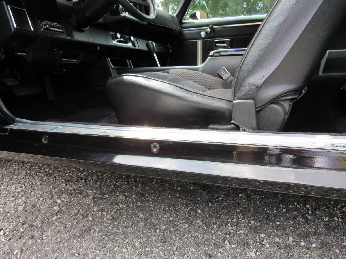 Chevy-camaro-1980-black-10