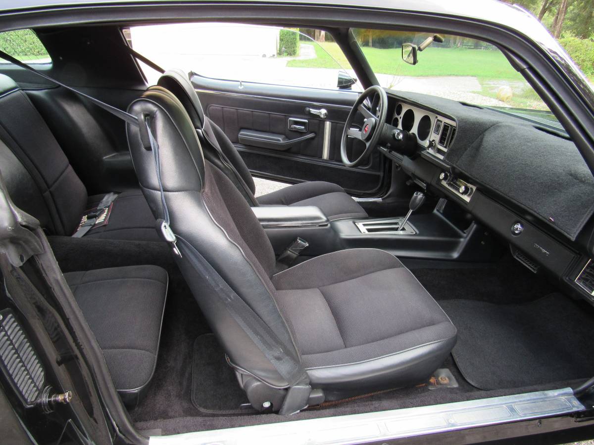 Chevy-camaro-1980-black-17