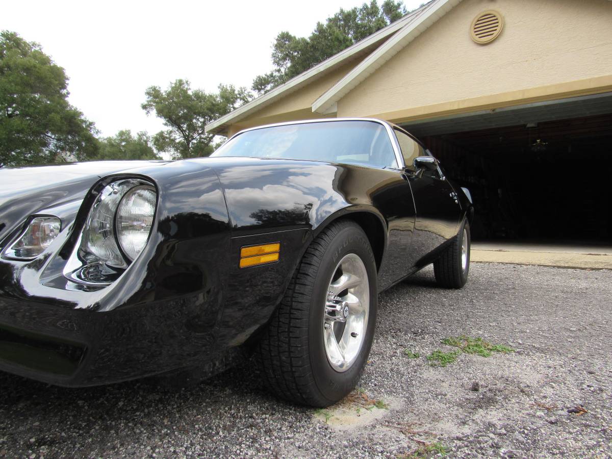 Chevy-camaro-1980-black-2