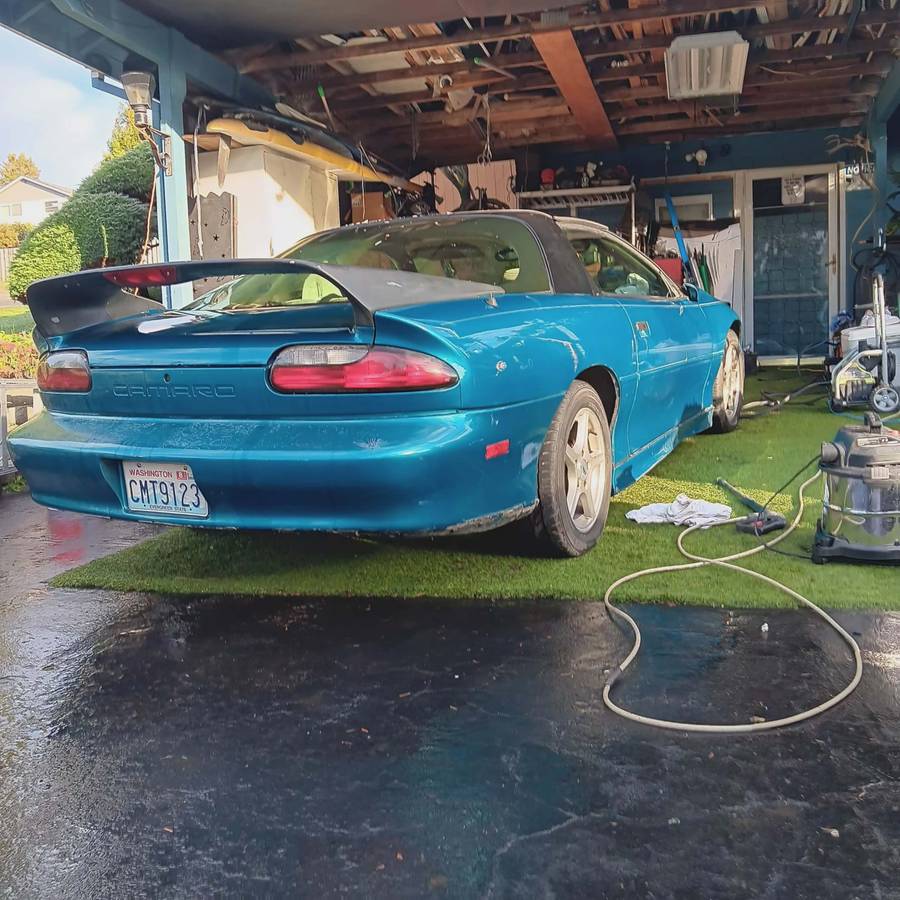 Chevy-camaro-1996-green-1