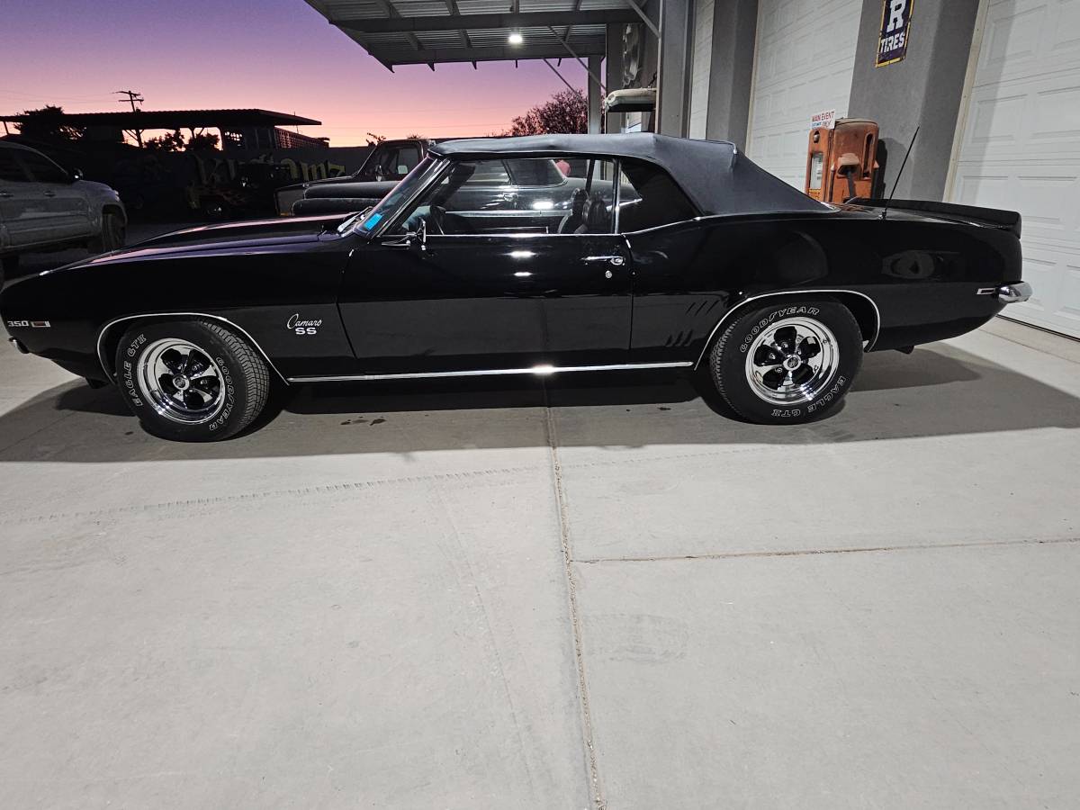 Chevy-camaro-convertible-1969-black-11