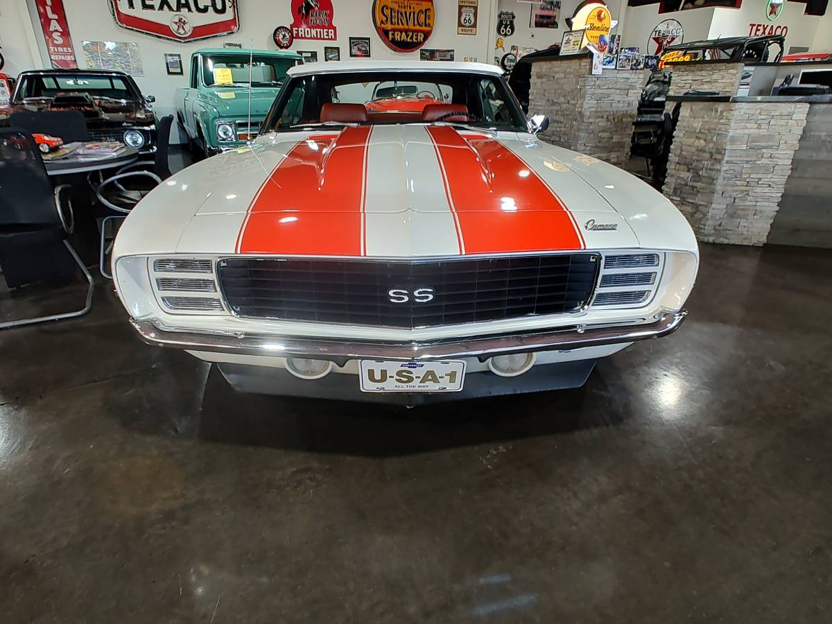 Chevy-camaro-z11-pace-car-convertible-1969-11