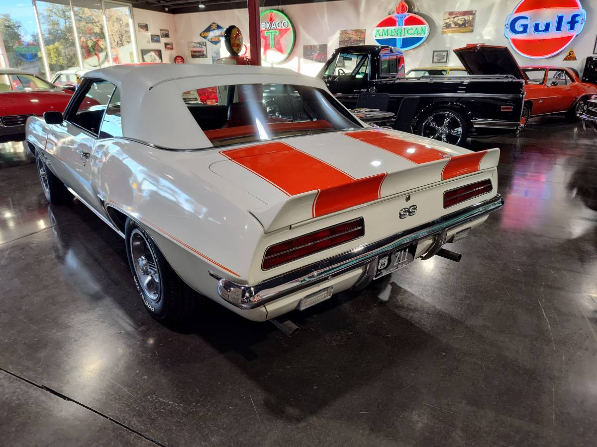 Chevy-camaro-z11-pace-car-convertible-1969-3