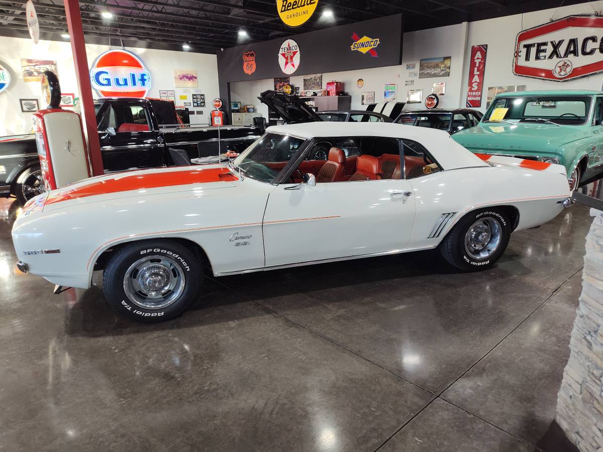 Chevy-camaro-z11-pace-car-convertible-1969-5