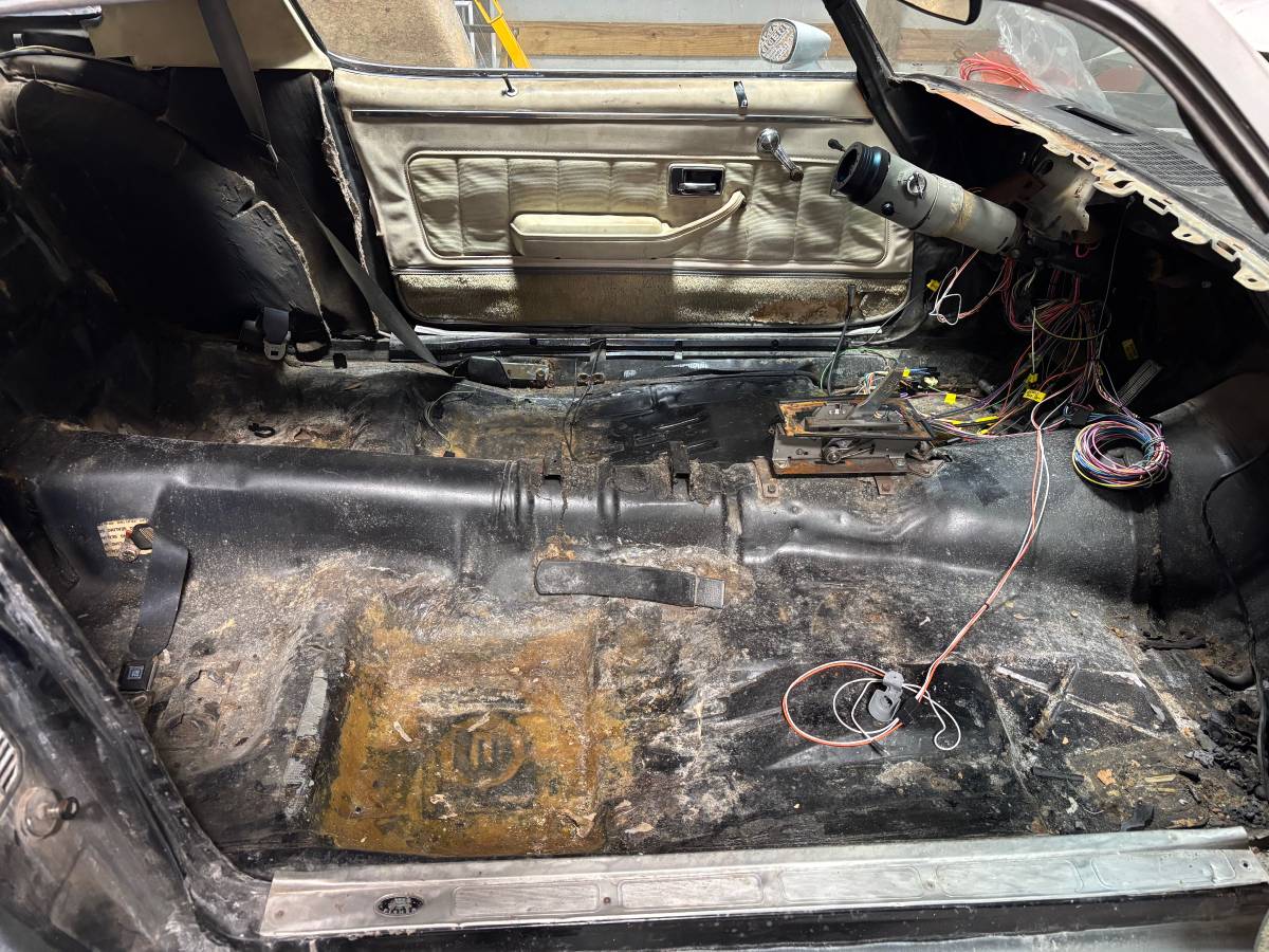 Chevy-camaro-z28-1979-grey-3