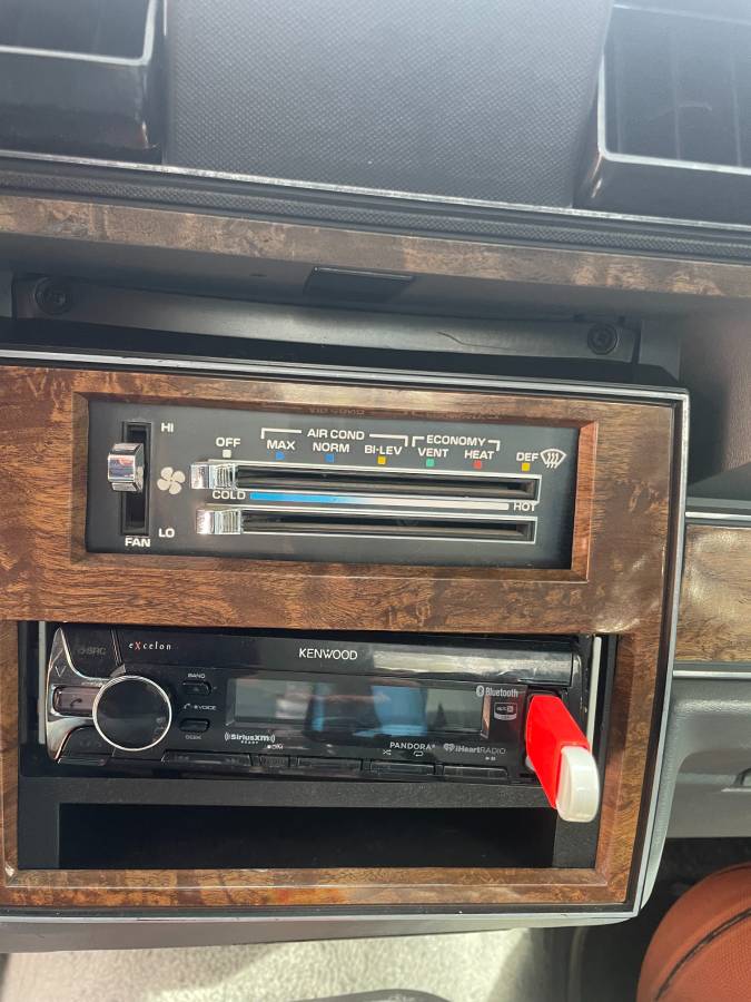 Chevy-caprice-1985-15